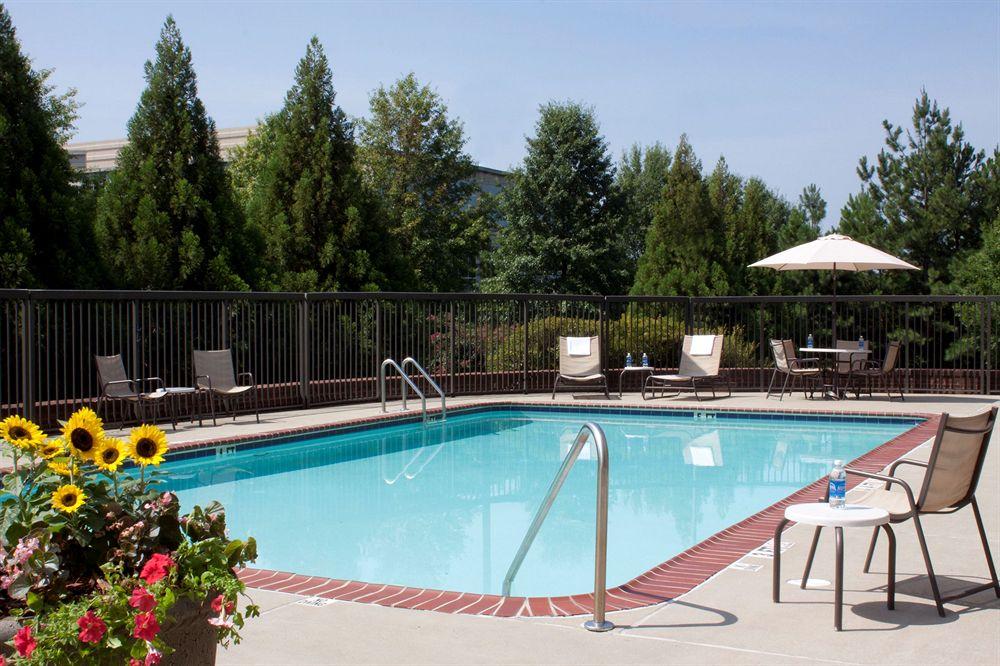 Springhill Suites By Marriott Atlanta Кеннесо Екстер'єр фото