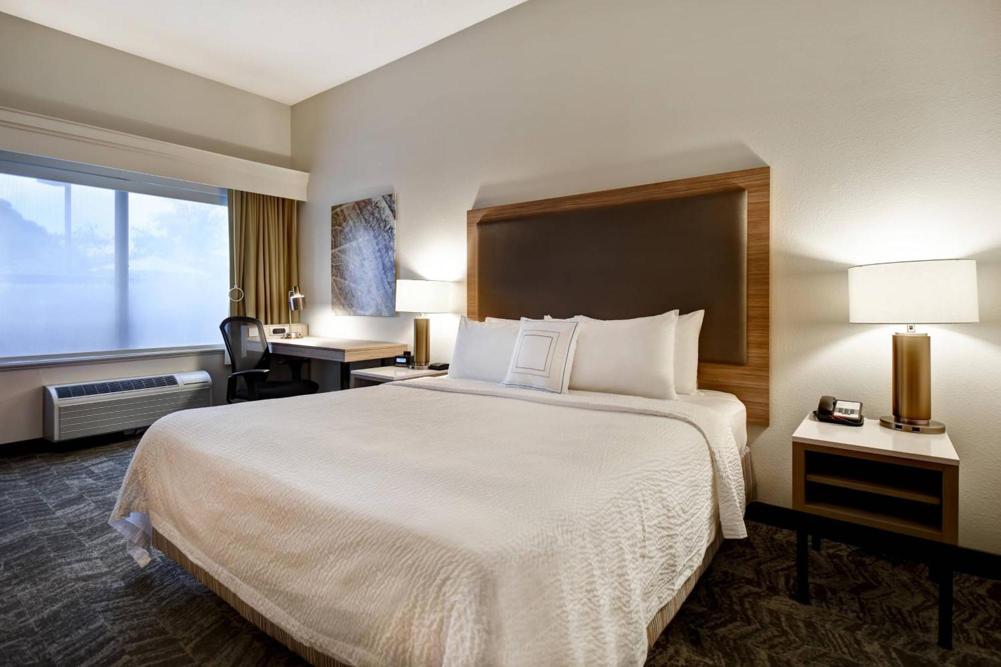 Springhill Suites By Marriott Atlanta Кеннесо Екстер'єр фото