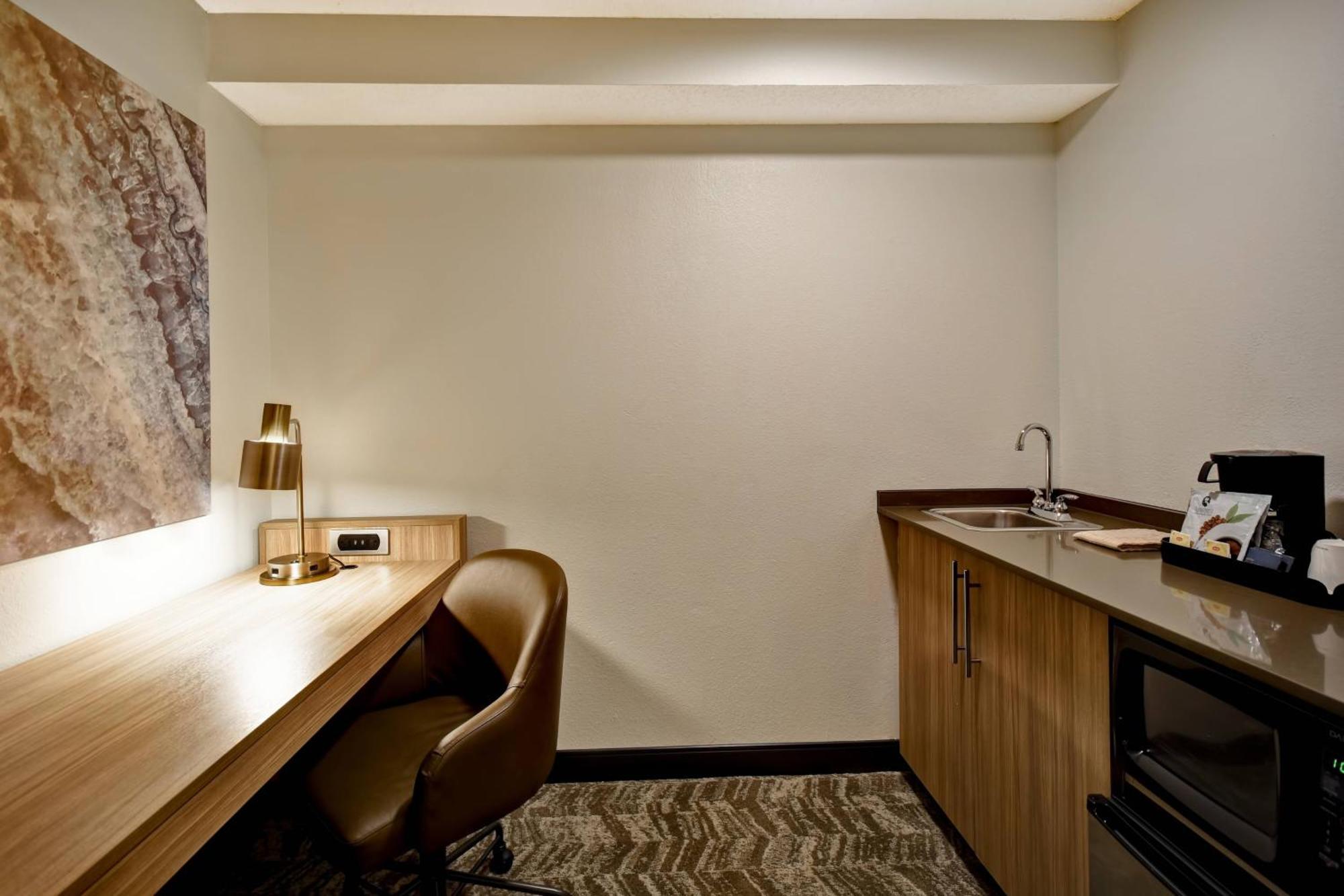 Springhill Suites By Marriott Atlanta Кеннесо Екстер'єр фото