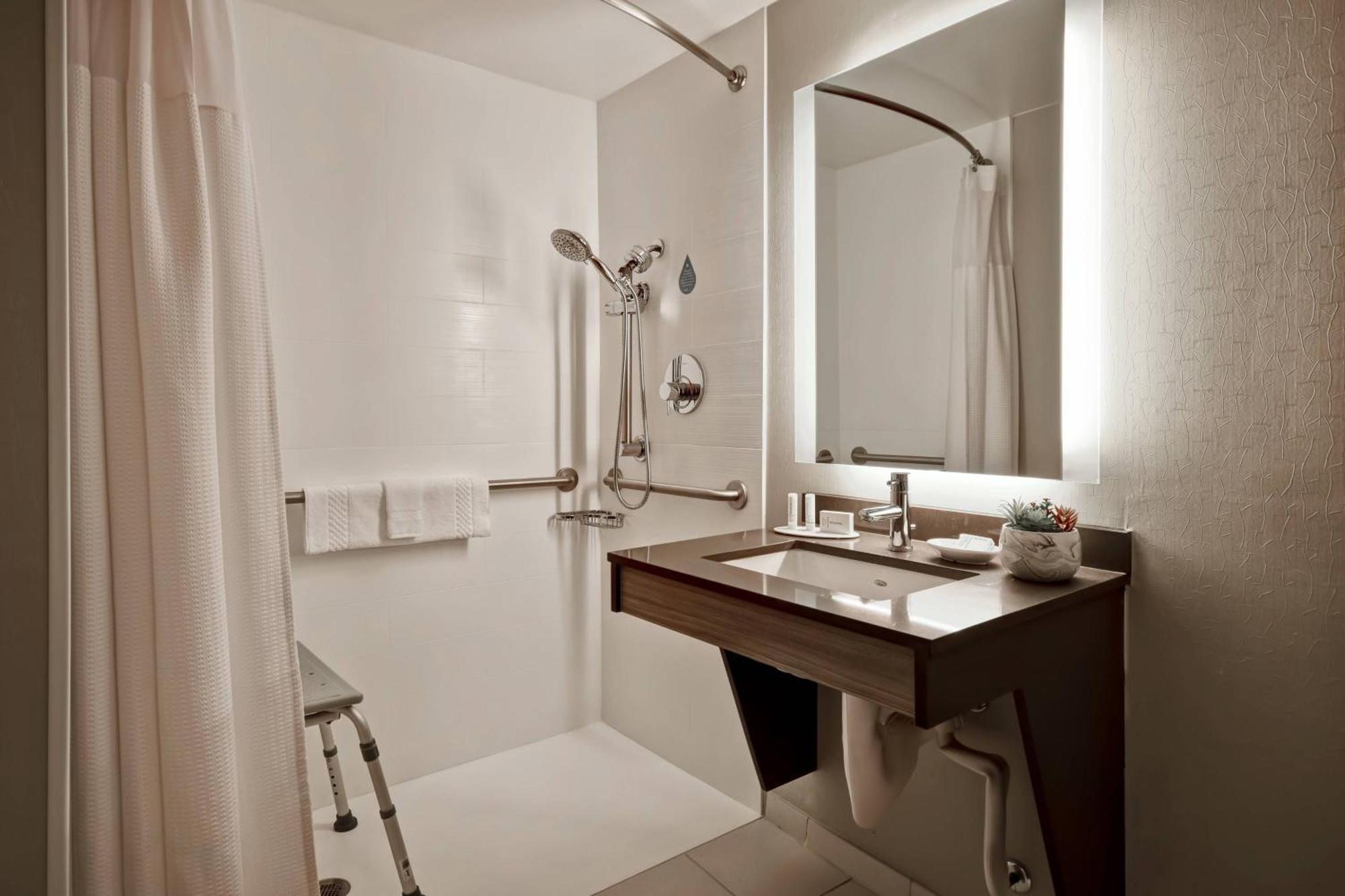 Springhill Suites By Marriott Atlanta Кеннесо Екстер'єр фото