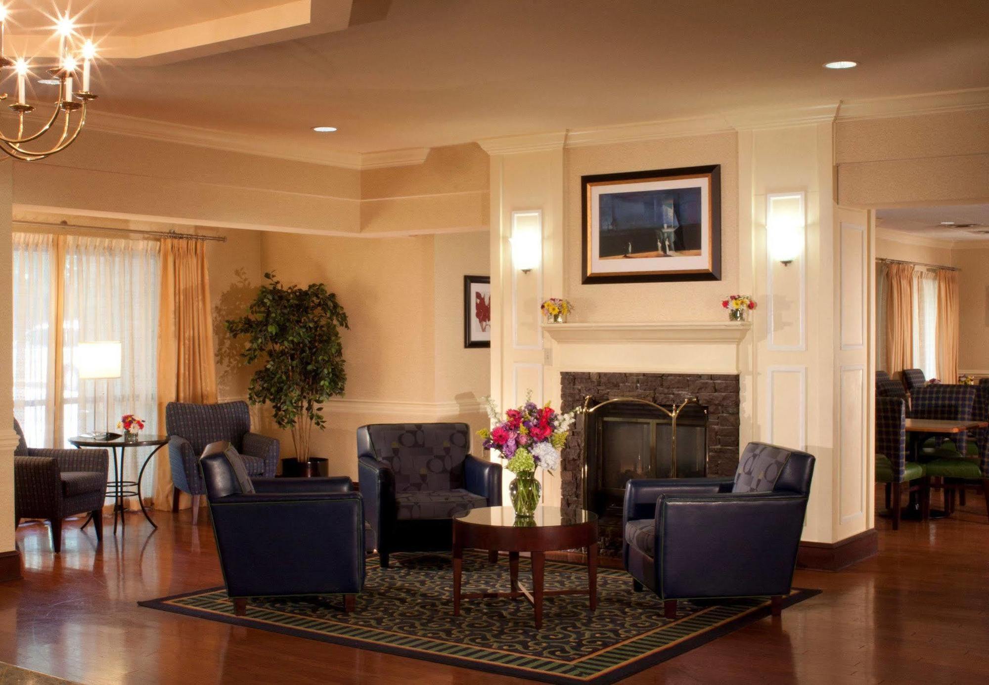 Springhill Suites By Marriott Atlanta Кеннесо Екстер'єр фото