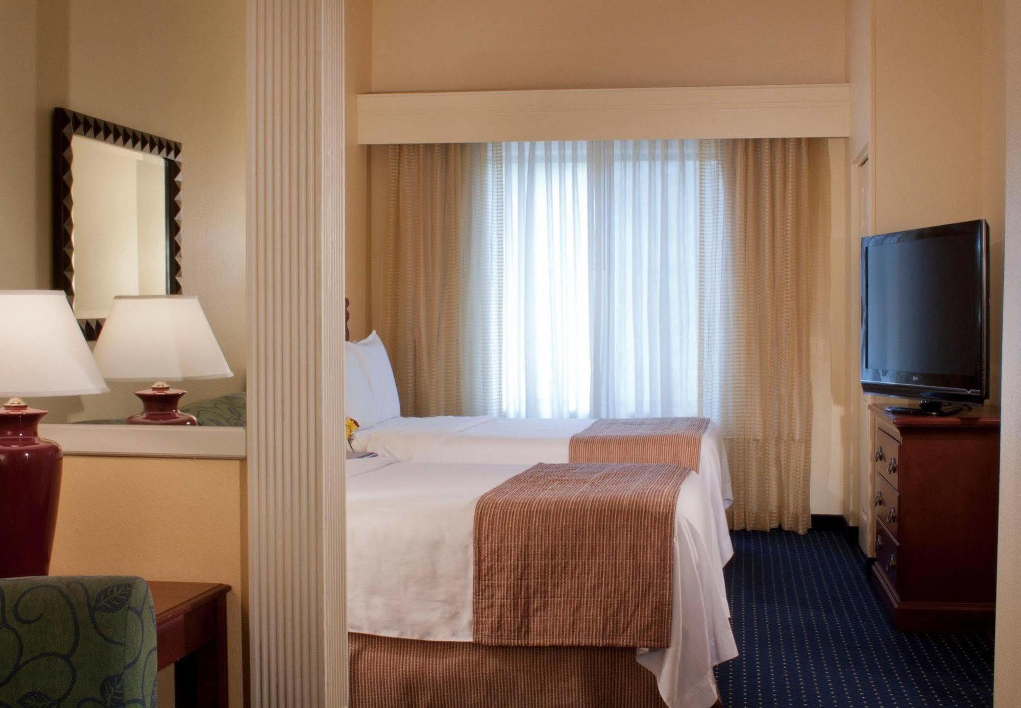 Springhill Suites By Marriott Atlanta Кеннесо Екстер'єр фото