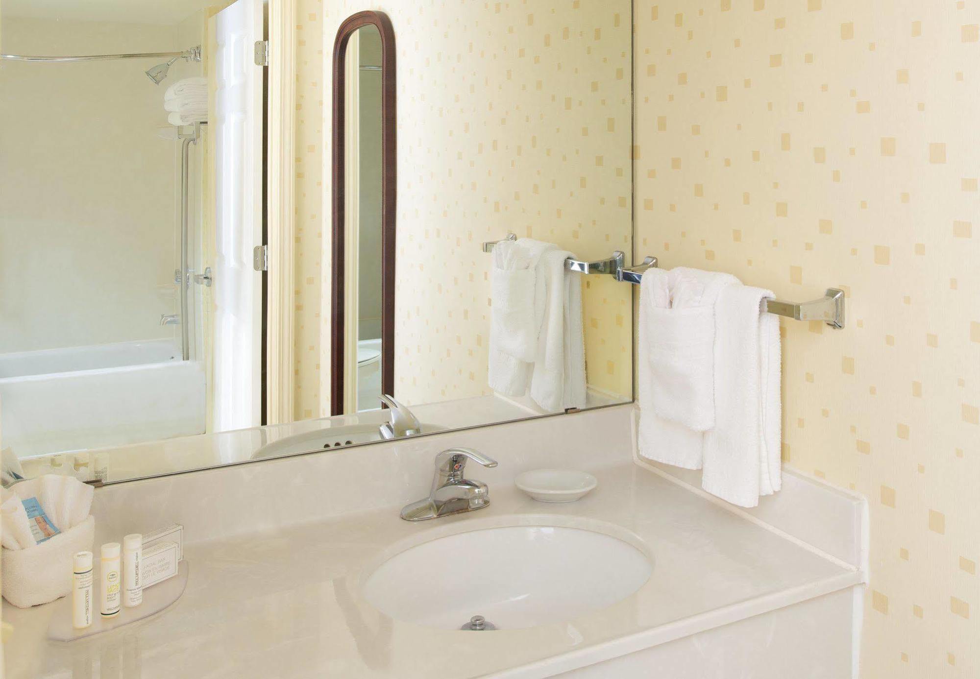 Springhill Suites By Marriott Atlanta Кеннесо Екстер'єр фото